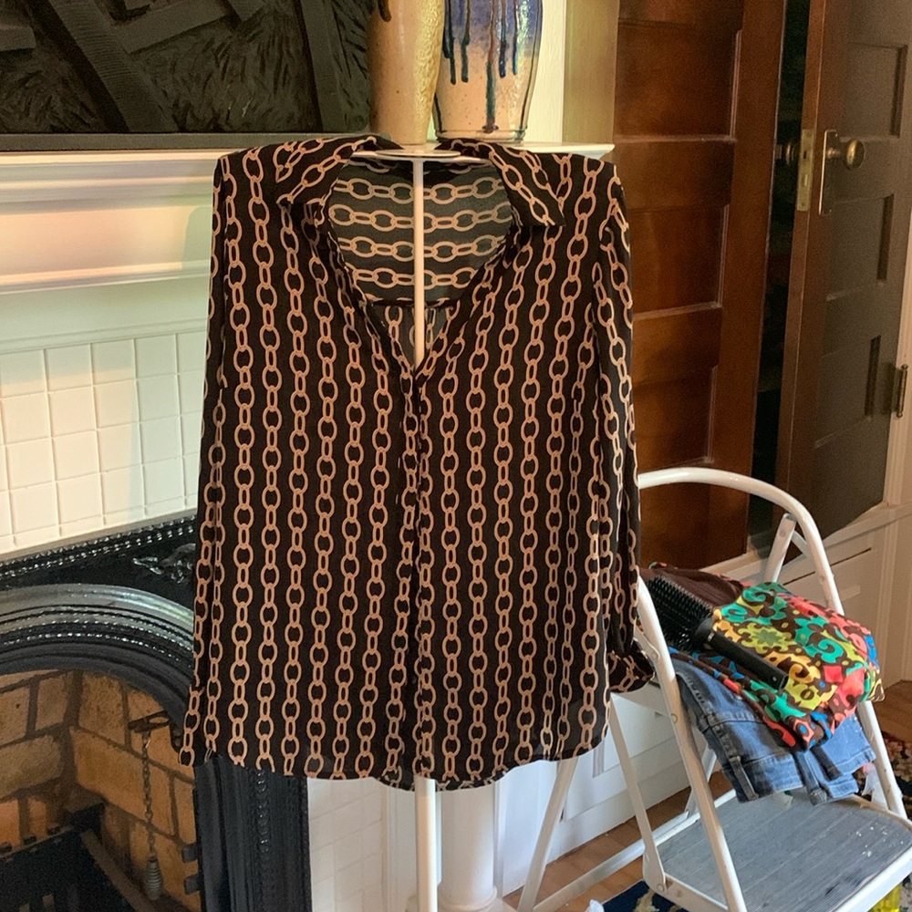 Worthington chain split v button down blouse. Worn twice.